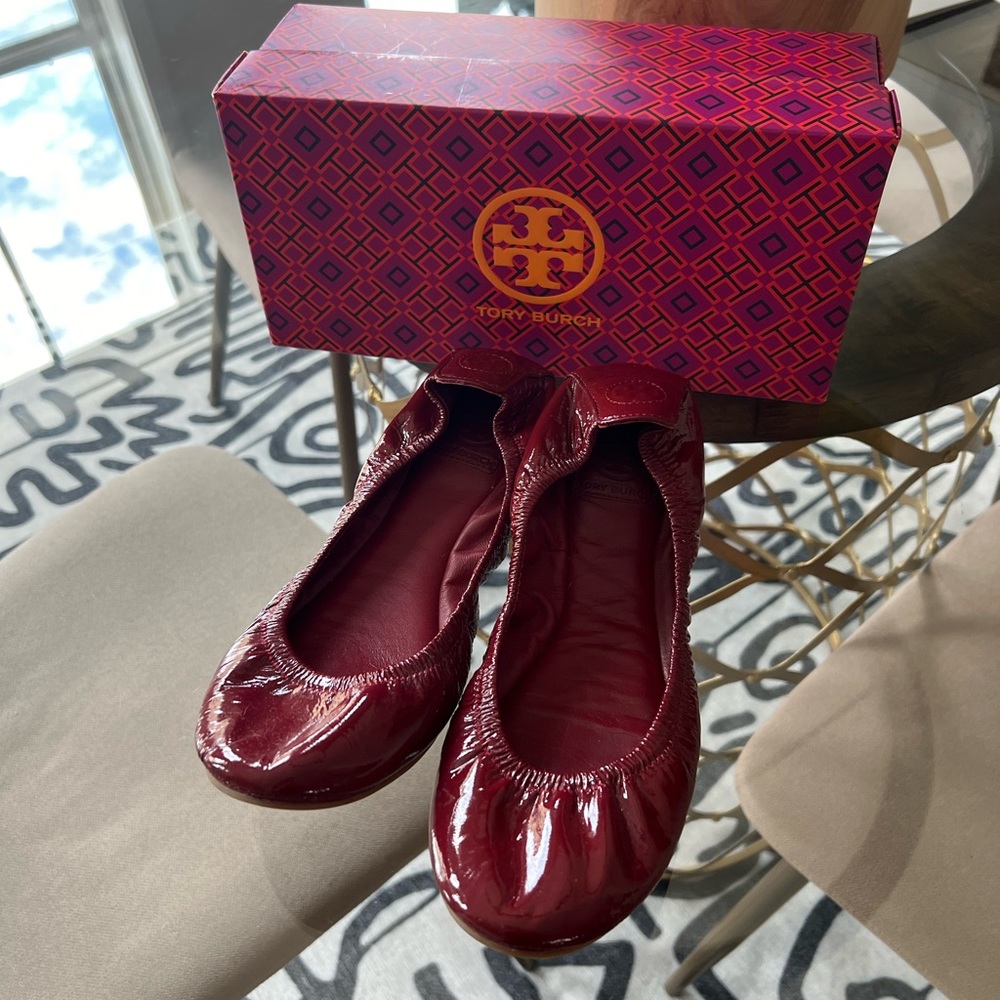 Tory Burch Eddie Patent Leather Ballet Flat Size 9.5